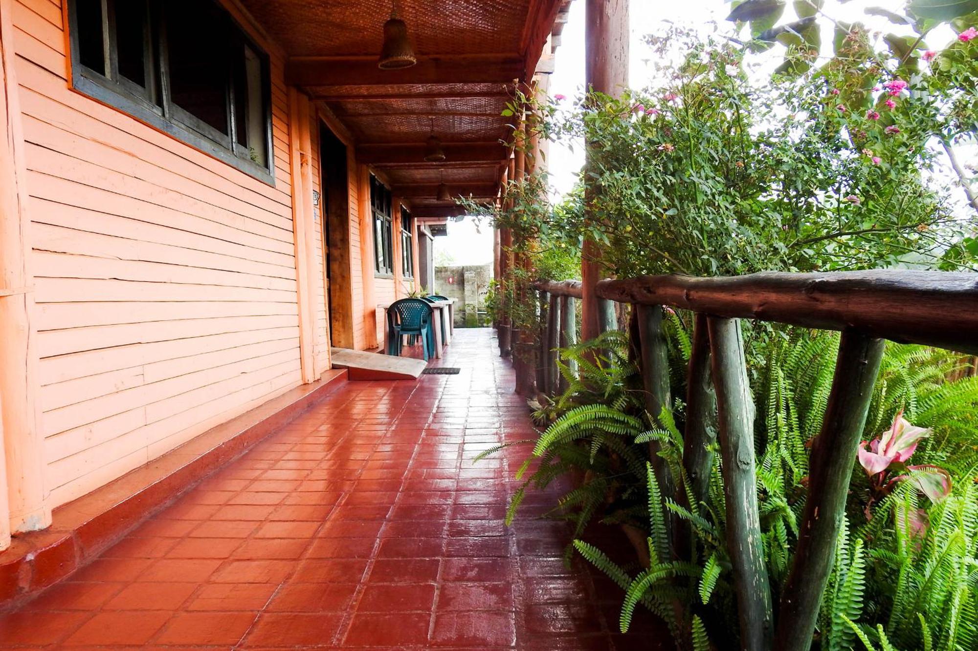 Westend Motel Fort Portal Exterior foto
